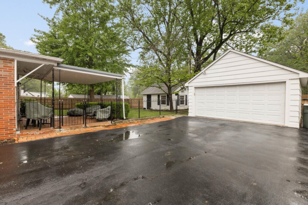 1514 Roosevelt Road