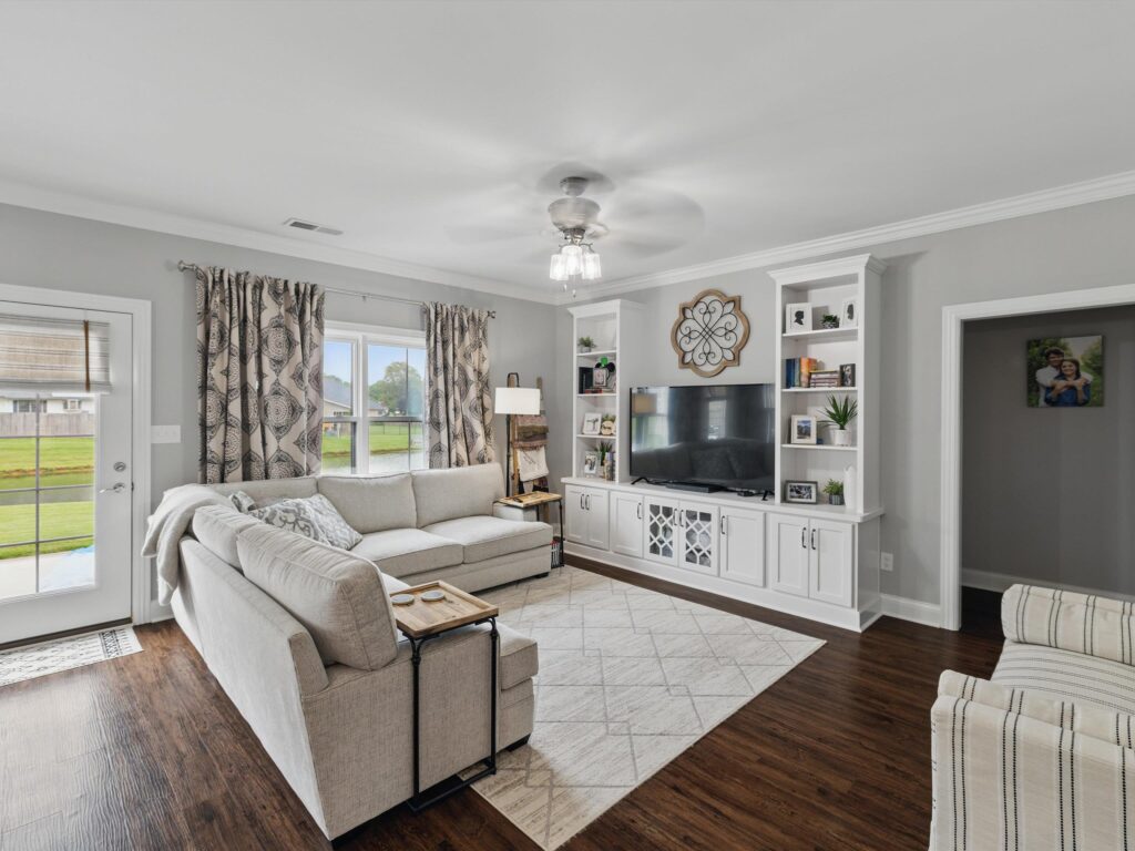 2371 Red Oak Run
