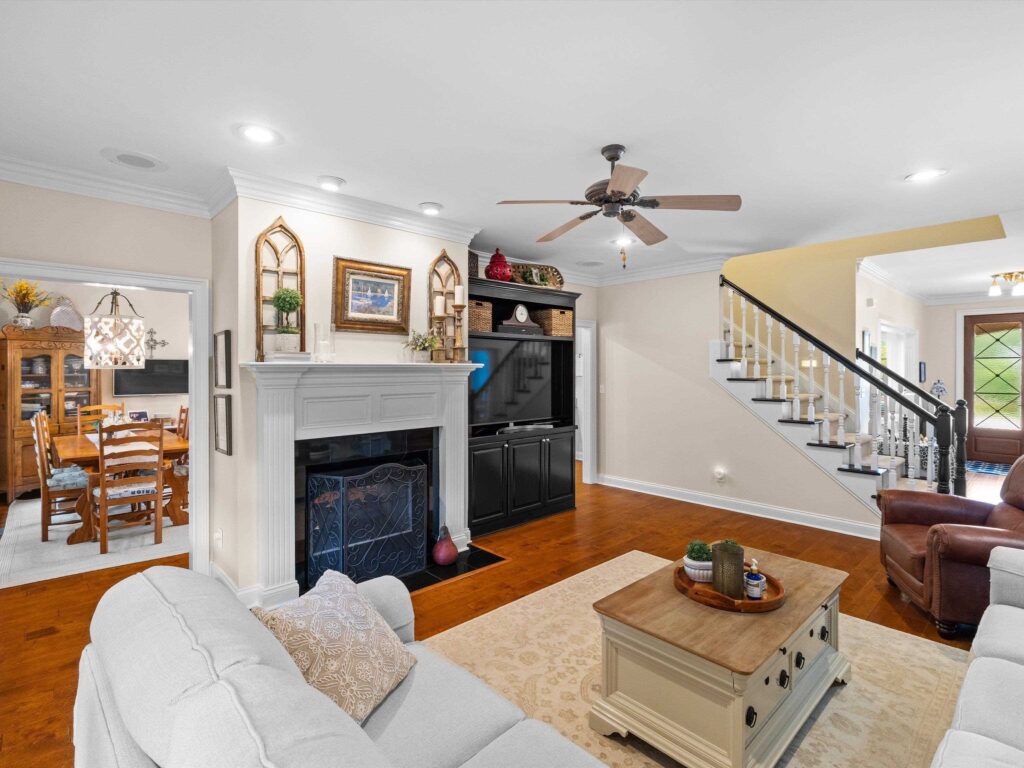 4884 Oak Meadow Court