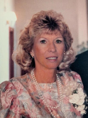 Sue (Roberts) Moore