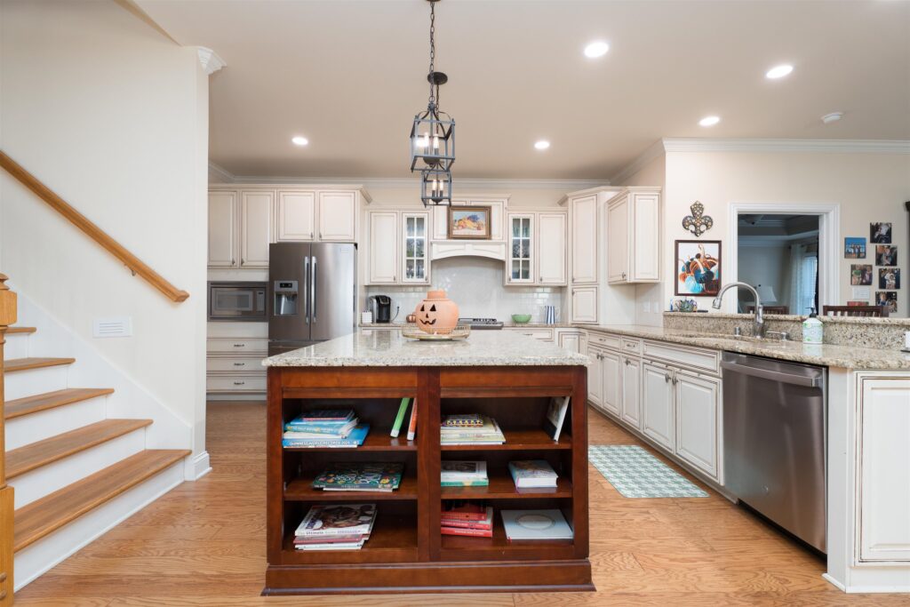 2205 Turnbury Cove
